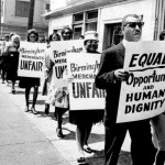 Manifestación en Birmingham, Alabama,  ”probablemente la ciudad más segregada de los Estados Unidos” según Martin Luther King en 'Letter from Birmingham Jail'.