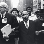 MLK también fue muy activo en contra de la guerra de Vietnam. En Nueva York pronunció el discurso «Más allá de Vietnam: el momento de romper el silencio» donde señalaba duramente la guerra de Vietnam como la gran lacra moral de los EE.UU.