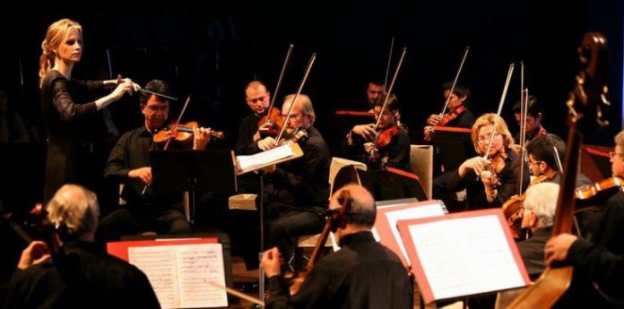 Inma Shara_directora de orquesta