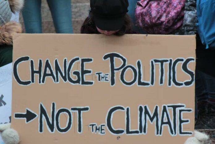 Desconfianza y juventud