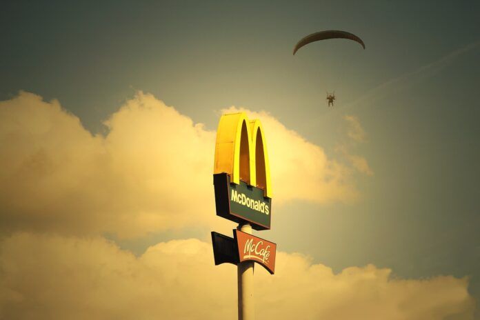 mcdonalds-4569513_1280